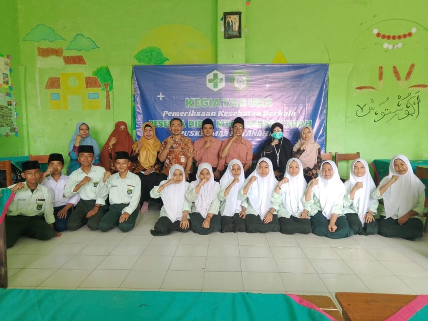 Kerjasama dengan Puskesmas Petanahan MTs Darussa’adah Lakukan Pemeriksaan Kesehatan Siswa